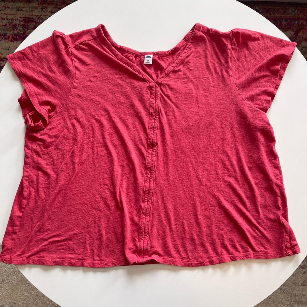 Old Navy Short Sleeve V-Neck Flutter Sleeve Top in Coral